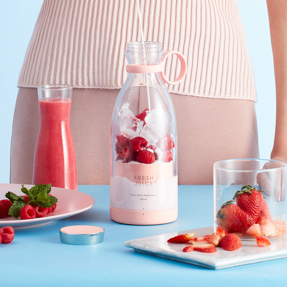 Portable USB Blender – Fresh Smoothies Anywhere